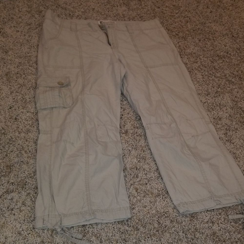 New Cream Khaki capris